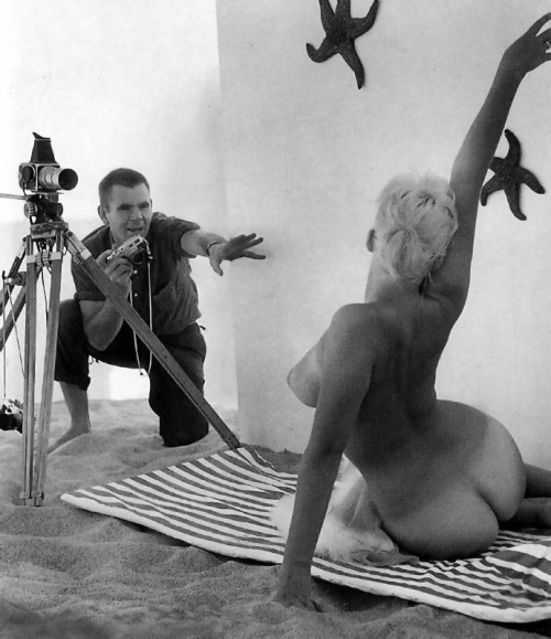 mondovixens:Russ Meyer shooting June Wilkinson, possibly for Gent Magazine in the 1950’s 