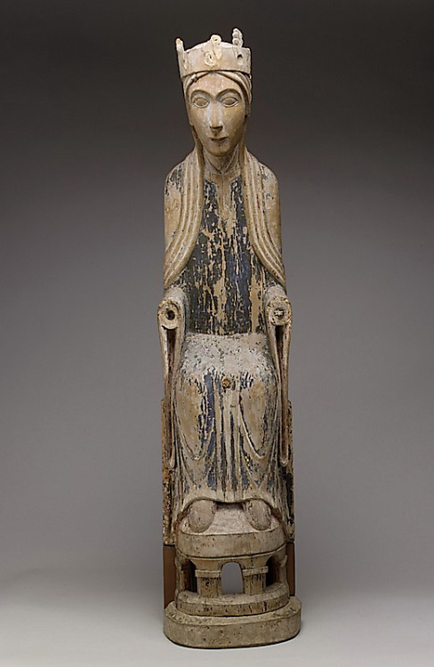 gallarusarts:Romanesque Wood Madonna from the Metropolitan Museum of Art 