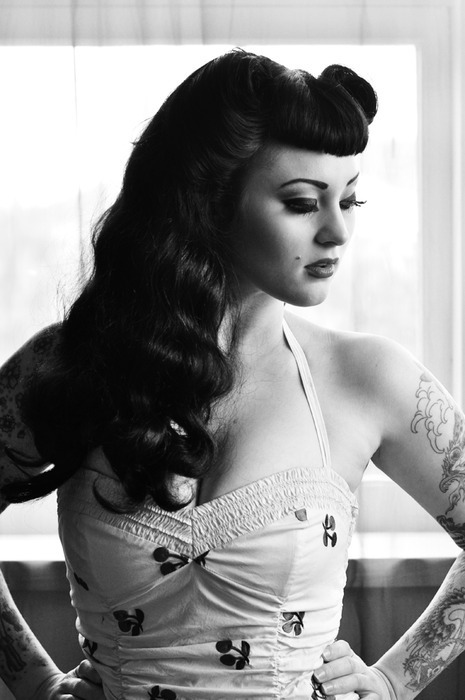 I wanna be a pin~up…how gorgeous is she!