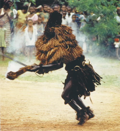 ukpuru: ukpuru: Arochukwu, Ekpo masquerade by Obinkita residents during Ikeji [Yam festival]. Septem