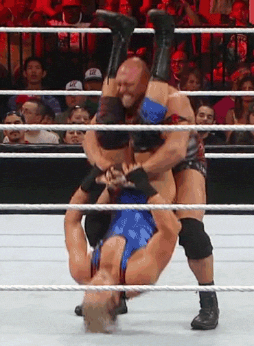 rilayo:  wrasslormonkey:  Takes a big man to pull this off  jack, quick, blow your