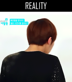 Hoya: Whatever people say, Sunggyu does the best poses. Woohyun: Sunggyu looks sexy in every picture taken. Yeah right…