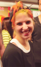 verayley:  Hayley Williams smile and laugh appreciation postRequested by: crushonparamore 