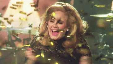 only-adele:  HOW cute is she? OMG. 