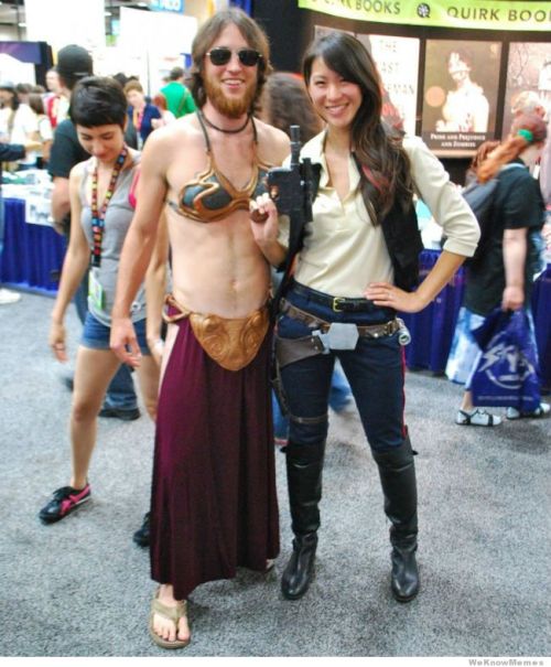 marielikestodraw: icherishedyouperished: ilovemulch: missworded: avferreira: Leia and Han (via The M