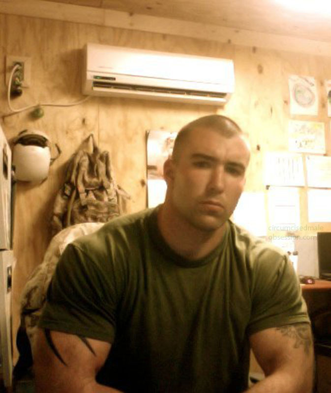 thecircumcisedmaleobsession:  23 year old ex-Marine from Arlington, TX I’d kill