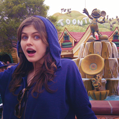  Alexandra Daddario’s 26th birthday, at adult photos