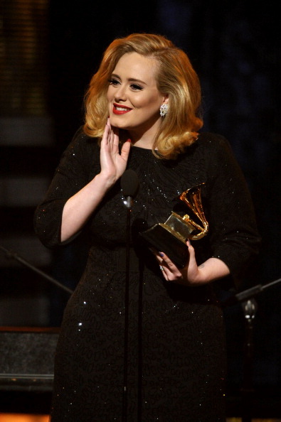 mama-adele:  I NEVER in my life, seen a motherfucking perfect women like this. 