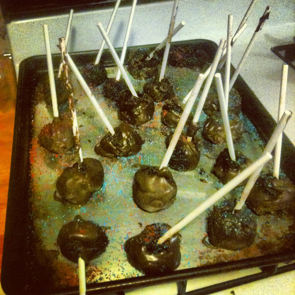 loveonfire:  What happens when Sarah and I try to make cake pops in a rush. D:  Omg