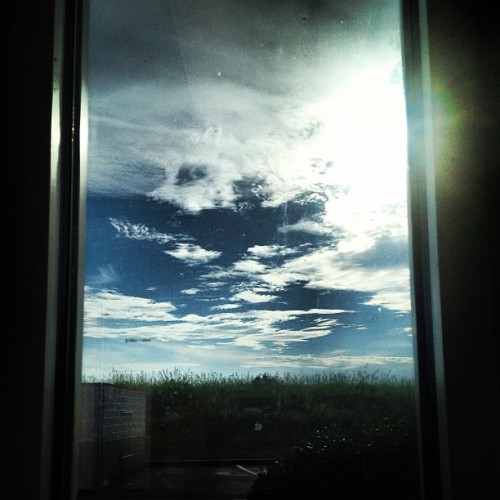 #clouds #sun #sunrays #sky #pretty #iphoneography  (Taken with Instagram)