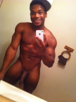 amanandnotaboy:  He’s always so sexy (via