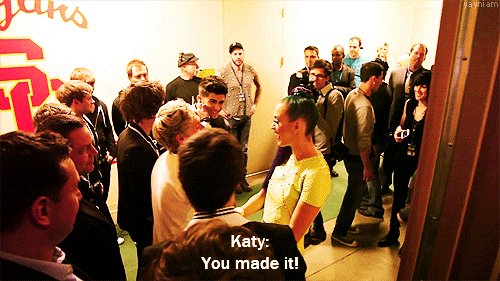 harryderpstyles:  nipelodeon:  literAL GROSS SOBBING  she calls him cute in a room