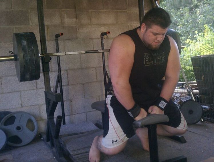 acoustickub:  I want to work out with this man cause of reasons. 
