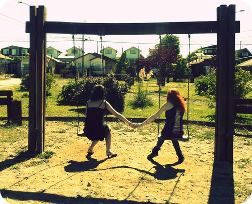 Dσŋт Lεт мε dσωŋ ♫ ♪ ♫ - Fotos de lady_tiernecita - Fotolog on We Heart It. http://weheartit.com/entry/6490259