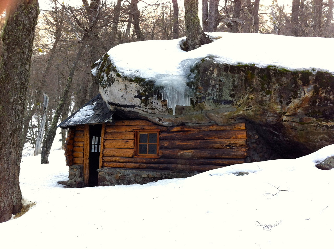 cabinporn:  Cabin in San Carlos de Bariloche, Argentina. Contributed by Andrew Koester.