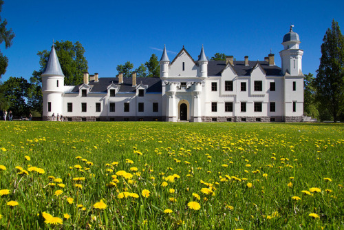 fairytale-europe:Alatskivi Castle, Alatskivi, Estonia