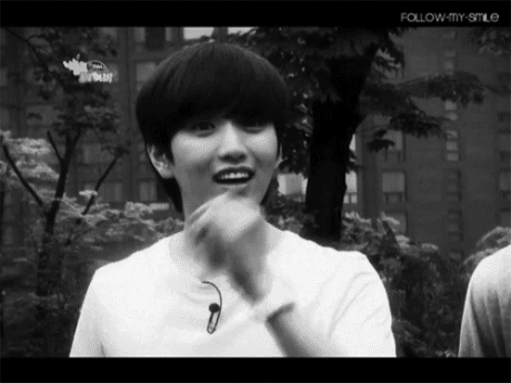 follow-my-smile:  Black and White Hello Baby + B1A4 