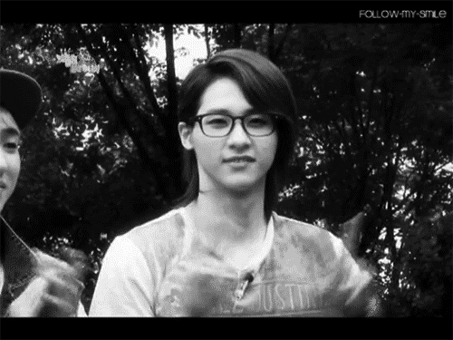 follow-my-smile:  Black and White Hello Baby + B1A4 