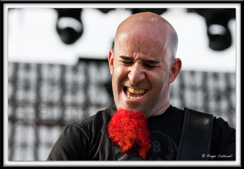 Name: Scott Ian Band: Anthrax Instrument: Guitar, Vocals Genre: Heavy-metal, Thrash-metal http://www