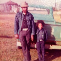 Me, about 4 maybe, and the man that has meant more to me than all the others combined, no disrespect. My grand daddy DL &ldquo;Sandy&rdquo; Pride. I know it&rsquo;s blurry but this pic is almost 40 yrs old! #throwbackthursday #family #instaphoto  (Taken