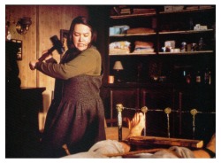 Kathy Bates - Misery, 1990.