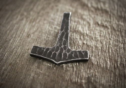 waldgeist86:New hand forged steel Thor’s hammer pendant I made today! Available at my Etsy shop just