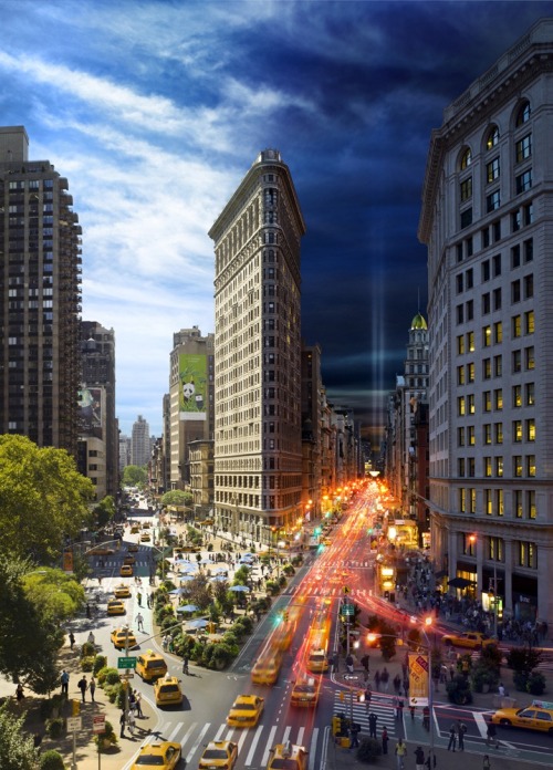  Photographer Stephen Wilkes creates remarkable images of night and day at once by setting up his camera to take pictures of a single scene over and over for 15 hours. He then blends the images to get this time-defying effect… 