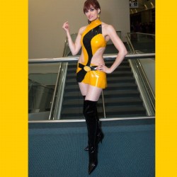 annissedesigns:  Me as Silk Sprectre II from the Before Watchmen comics. #silkspectreii #silkspectre #beforewatchmen #watchmen #amandaconner #sdcc #sdcc2012 #comiccon #comicbook #nerd #geek #costume #cosplay #latex #annissë (Taken with Instagram) 