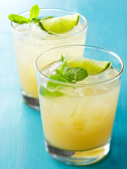 bhgfood:  Daily Dish: This tasty Pisco Sour is made with tart lime juice and fresh mint. 