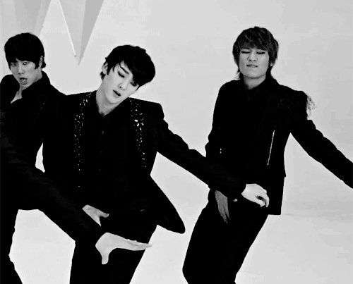 taemint:  8/100 gifs of Kevin 