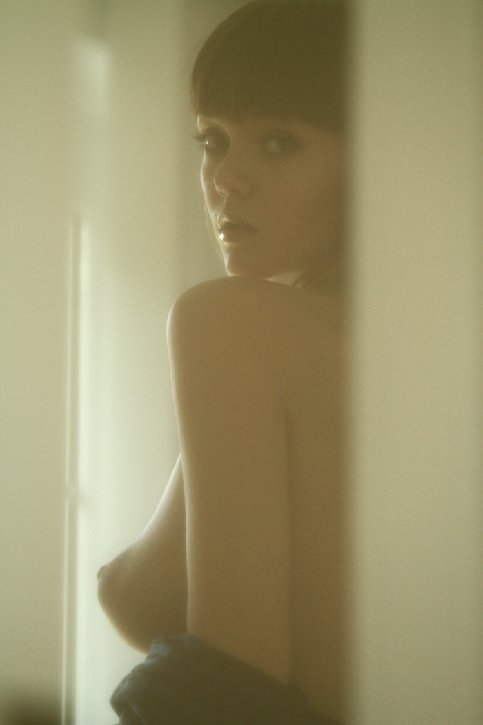 eroticwitch:  The Summer House by Joe Wehner.