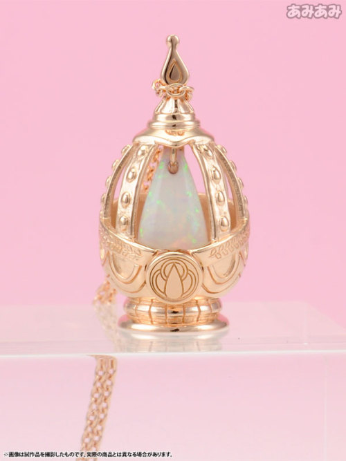daughteroftherain: Can we all just take a moment to admire the beauty of Madoka’s ultimate Soul Gem?  