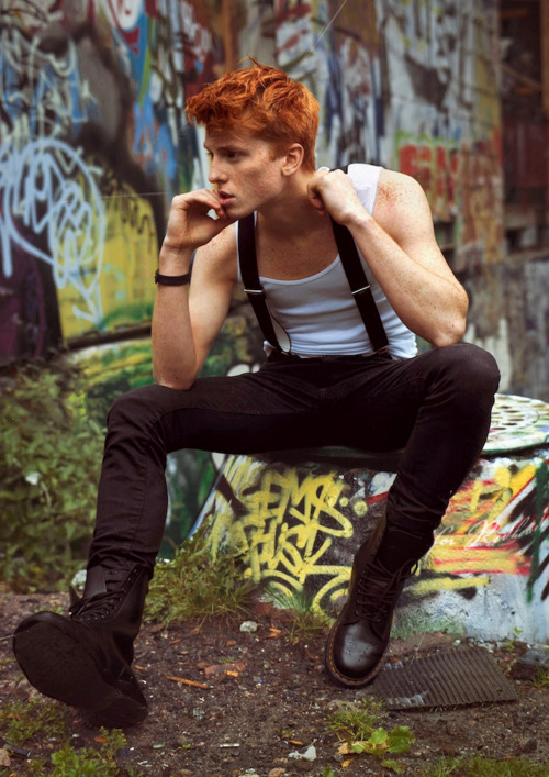 kazimakuwabara:  you.  Yes you in the image. Our Ginger kind is dying out. MATE WITH ME.  OH MY GOD.