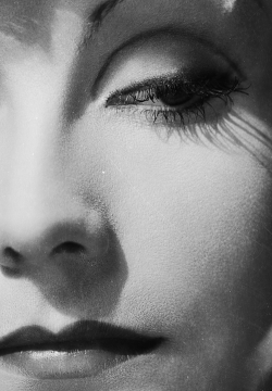 allaboutthepast:  Greta Garbo photographed