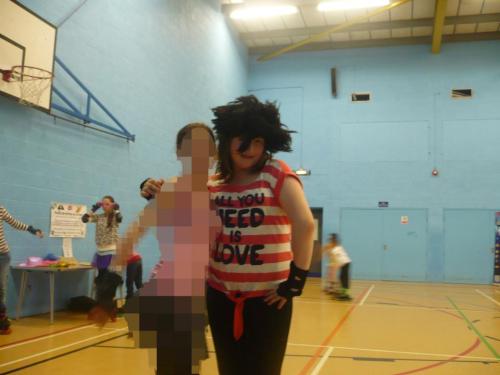 the-absolute-funniest-posts:  this girl takes pictures with people then blurs them out omfg   Follow this blog, it’ll make your dash light up with unicorns and freakin’ magic