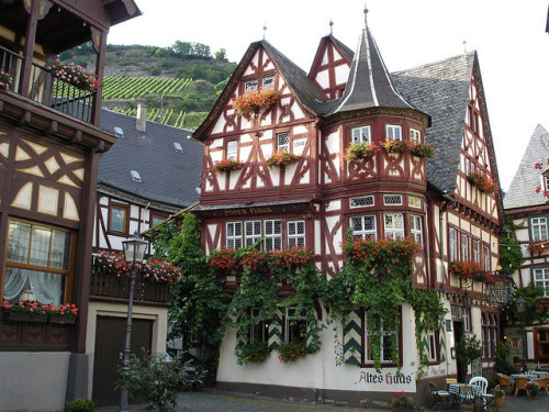 Charming towns of Rhine Valley, Bacharach, Germany (by guille78).