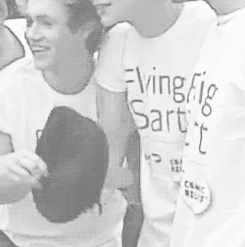 Can Niall stop being such a slut?