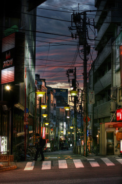 fictionalkoi:  Tokyo street after Sunset ღ 