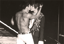 bbyhunnie-blog:  Jongtae performance; requested by anon 