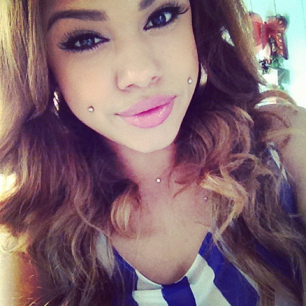 hellyeahstaybeautiful:  hellyeahstaybeautiful 
