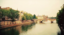 miafarrows:  “That Paris exists and anyone could choose to live anywhere else in