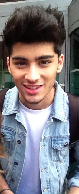 lirrylocks:  Zayn today [x] 