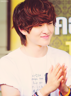 naerong:  2 Pictures of Onew ⇨ Requested