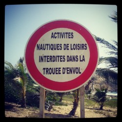 Bref vais faire du surf sur la plus le chante plage des saintes megusta (Pris avec Instagram)