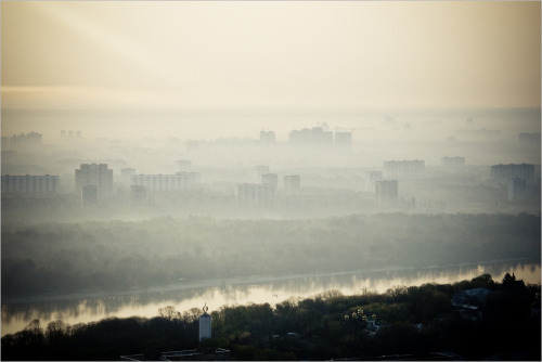 sky-sparkling-with-diamonds:  View of Kiev from its highest building.