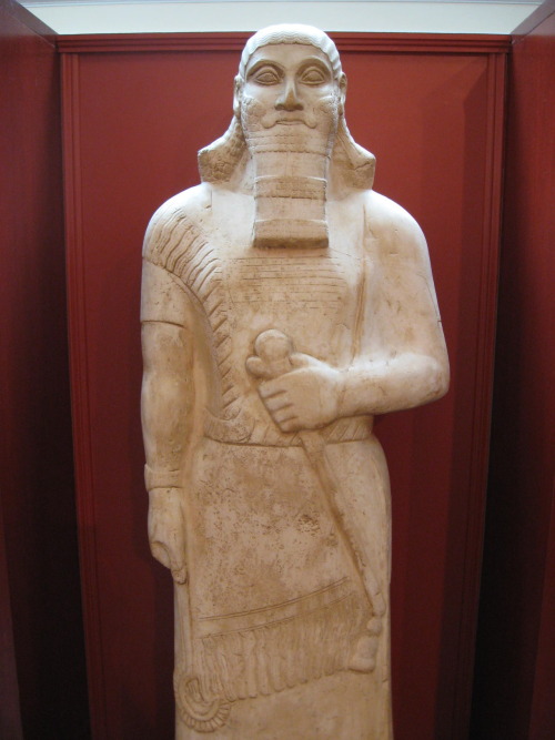 semiticmuseum:A statue of the Neo-Assyrian king Assurbanipal greets visitors into our Monuments fro