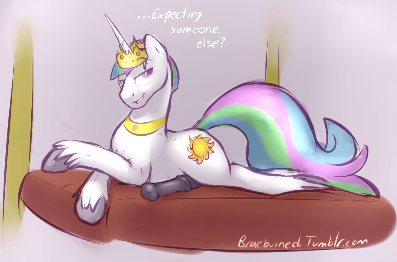 30minchallenge:  Looks like you guys preferred your naughty genderswapped Celestia.