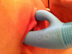 smallgirlbigtitties:  I love this vibrator!