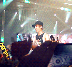 thunderstriking:  eunmin22:  mireutic: Joon and A+ with water guns ♥  LOL at the 3rd GIF XD   LOOOL 