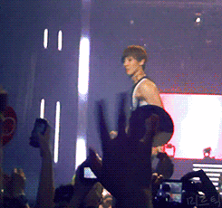 thunderstriking:  eunmin22:  mireutic: Joon and A+ with water guns ♥  LOL at the 3rd GIF XD   LOOOL 